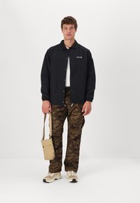 Stance COACHES JACKET - Skraistė  - black