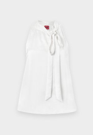 Biely saténový top bez rukávov s mandarínkovým golierom a detailom uzla vpredu. Hladká textúra a jednoduchý dizajn. Štítok viditeľný na výstrihu.