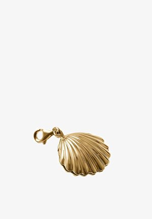 Adorno de metal color dorado con forma de concha de vieira con un cierre de langosta para sujetar.