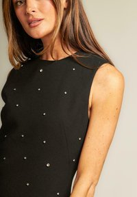 Alma en Pena Vestido de cóctel - black