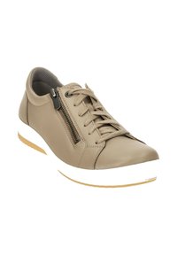 Beige Leder-Sneaker mit seitlichem Reißverschluss, runder Zehenpartie und strukturiertem grauem Innenfutter. Weiße Zwischensohle mit braunem Außensohlen-Detail. Schnürdesign.