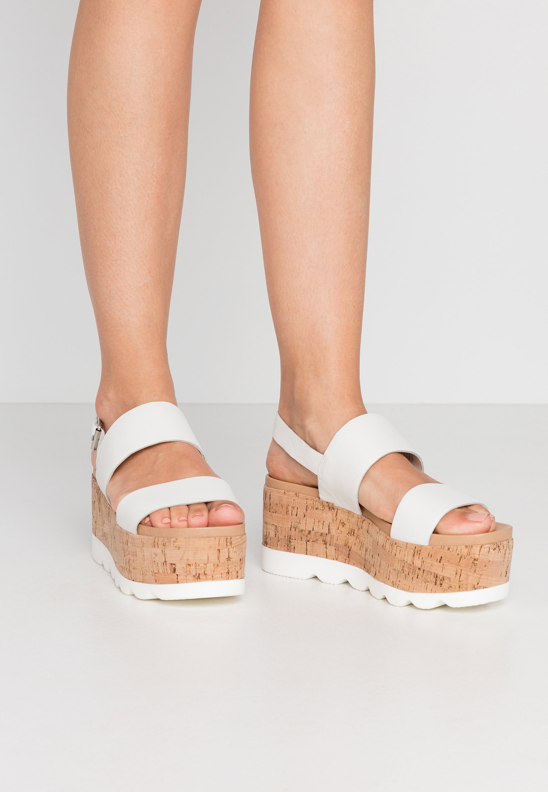 steve madden platform sandals white