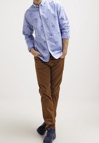 Carhartt WIP Vaqueros slim fit - light brown