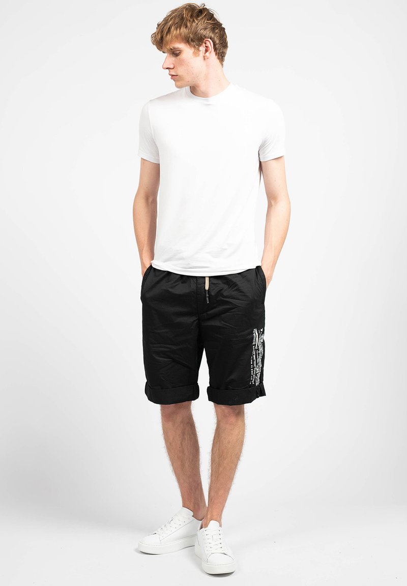 Herren Chino Shorts | Antony Morato Shorts schwarz - SJ63092 Herren Chino Shorts | Antony Morato Shorts schwarz - SJ63092