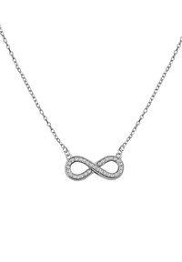 Sølv kæde med en uendelighedssymbol vedhæng, prydet med små klare ædelsten, der reflekterer lyset og tilføjer struktur.