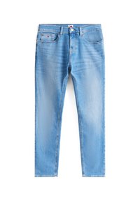 Pantalones vaqueros de mezclilla azul claro con un corte ajustado, diseño de cinco bolsillos y cierre con botón. Textura suave con detalles sutiles de desgaste.