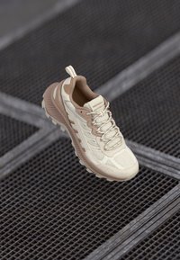 SPEEDSTRIKE2TREK-Sportbačiai-hazel