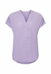 Blouse à manches courtes couleur lilas clair avec tissu texturé, encolure en V et petite fente au col, conçue pour un usage décontracté.