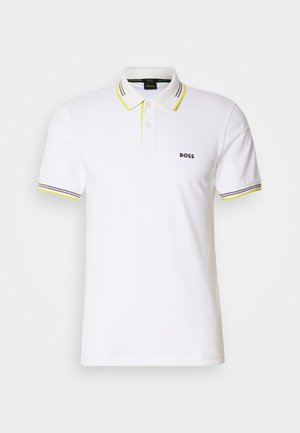 Camisola polo branca feita de algodão, com uma pala de dois botões, logo preto "BOSS" e riscas multicoloridas na gola e nas mangas.