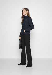 EA7 Emporio Armani Zimska jakna - navy/black