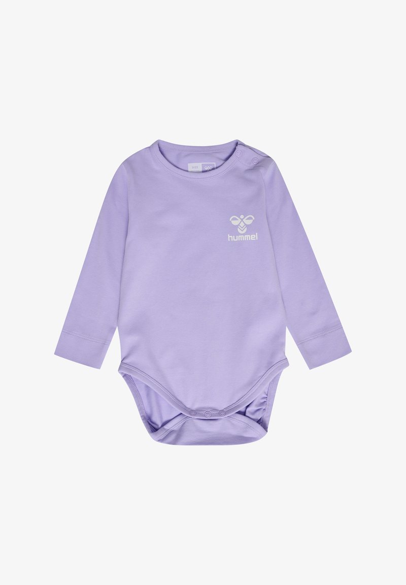 Långärmad ljuslila babybodysuit i mjuk bomull, med rund halsringning, tryckknappar vid axeln och en detalj med bikupemotiv.