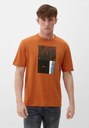 T-shirt con stampa - terrakotta