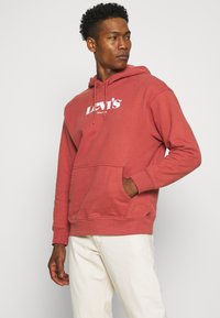 Levi's® RELAXED GRAPHIC - Sweatshirt com capuz - marsala