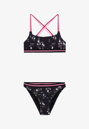 Zwart zwemset met palmboom- en geometrische prints. Top heeft kruislings gedragen banden; de onderkant heeft een contrasterende tailleband met roze accenten.