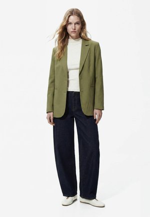 Pieces PCBOSELLA LS LOOSE BLAZER NOOS BC - Kratki kaputi - sphagnum