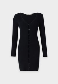 Robe noire côtelée avec un décolleté en V, des manches longues et une fermeture à l'avant à 7 boutons. Le matériau semble doux et texturé, avec une coupe ajustée.