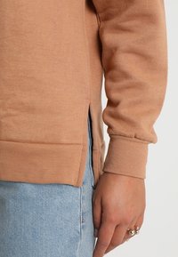 New Look Sudadera - camel