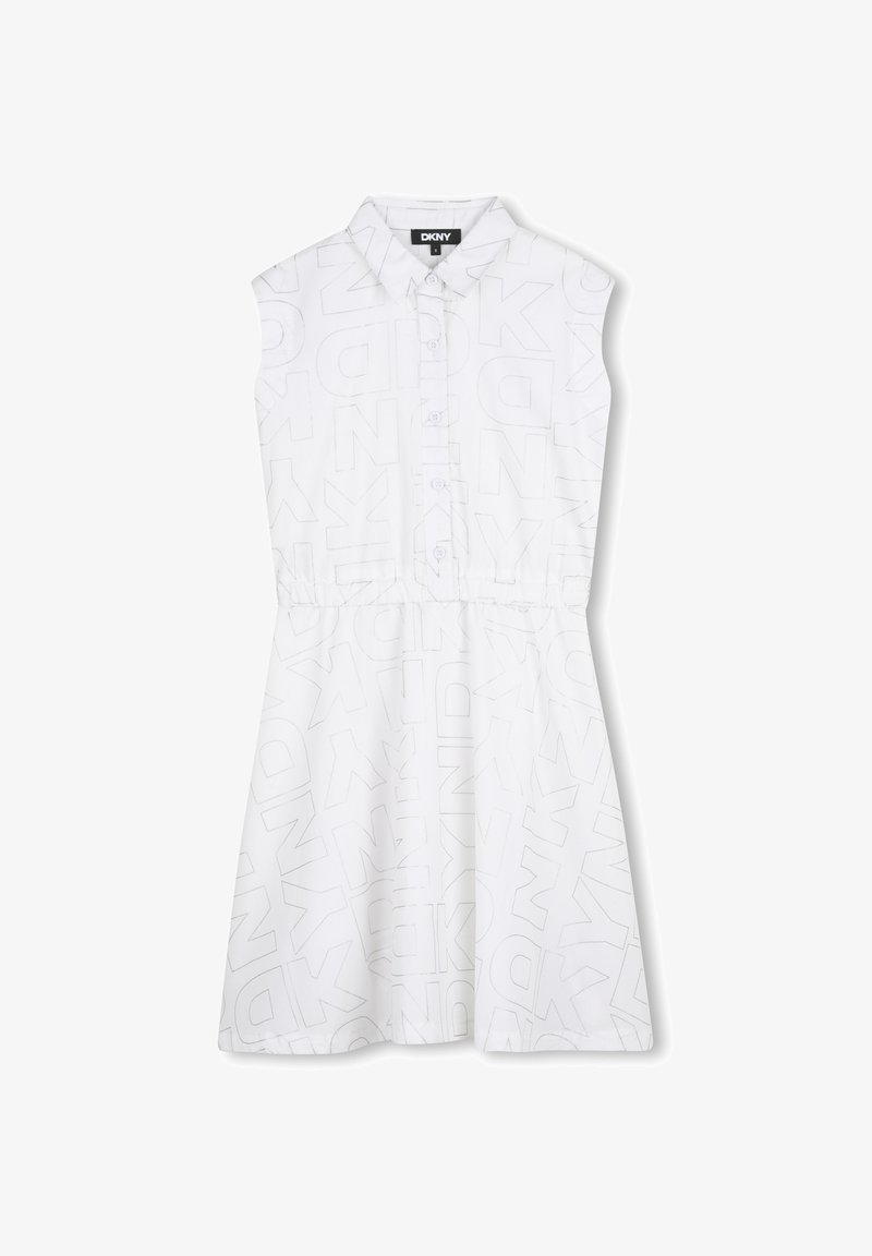 Robe blanche sans manches avec un devant à boutons, présentant un motif subtil du logo DKNY. Taille élastique, col classique, texture de tissu lisse.