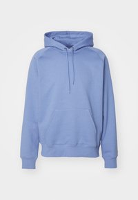HOODED CHASE - Sudadera - charm blue/gold