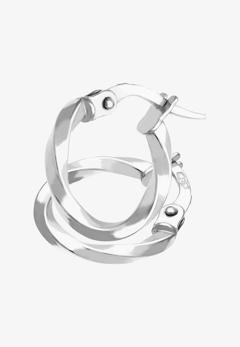 Orecchini a cerchio in argento con design intrecciato e finitura lucida, chiusi da un fermaglio con un piccolo elemento decorativo.