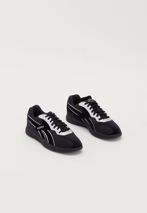 PLEASURES HAMMER STREET UNISEX - Trainers - black/silver-coloured