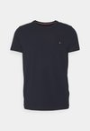 CORE STRETCH SLIM NECK TEE - Camiseta básica - desert sky