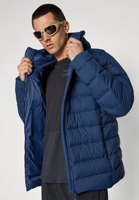 Norrøna FEMUND ZIP HOOD - Jachetă cu puf - indigo night