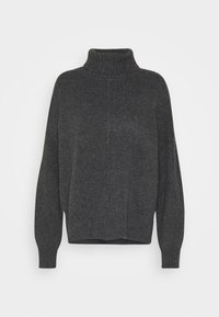 Suéter de cuello alto en gris oscuro, hecho de tejido de punto. Presenta mangas largas y puños acanalados, con un corte holgado y una textura sutil.