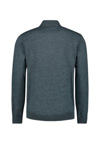 Pull en maille gris foncé à manches longues avec un col montant, vu de dos sur un fond blanc.