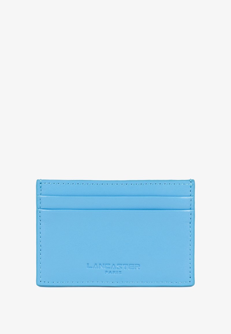 Portafoglio in pelle blu con quattro scomparti, texture liscia, logo "LANCASTER PARIS" impresso in basso e cuciture di precisione lungo i bordi.