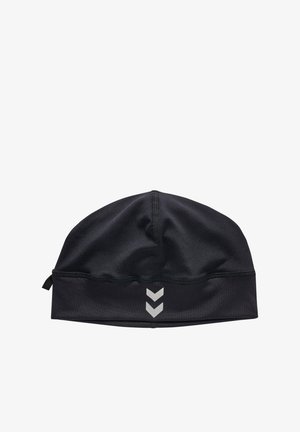 Zwarte beanie van glad, rekbaar materiaal met een afgeronde top. Heeft contrasterende grijze chevronaccenten en een korte rand.
