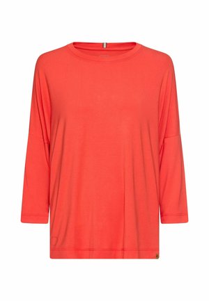 Korallfarbener, lockerer Pullover mit Dreiviertelärmeln, Rundhalsausschnitt und weichem Stoff. Verfügt über ein kleines Logo nahe dem Saum.