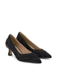 Décolleté neri in suede con tacco alto, dotati di punta appuntita, decorazioni in perline testurizzate in motivi ondulati e un design unico del tacco corto.