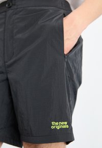 The New Originals RUNNING - Shorts - black