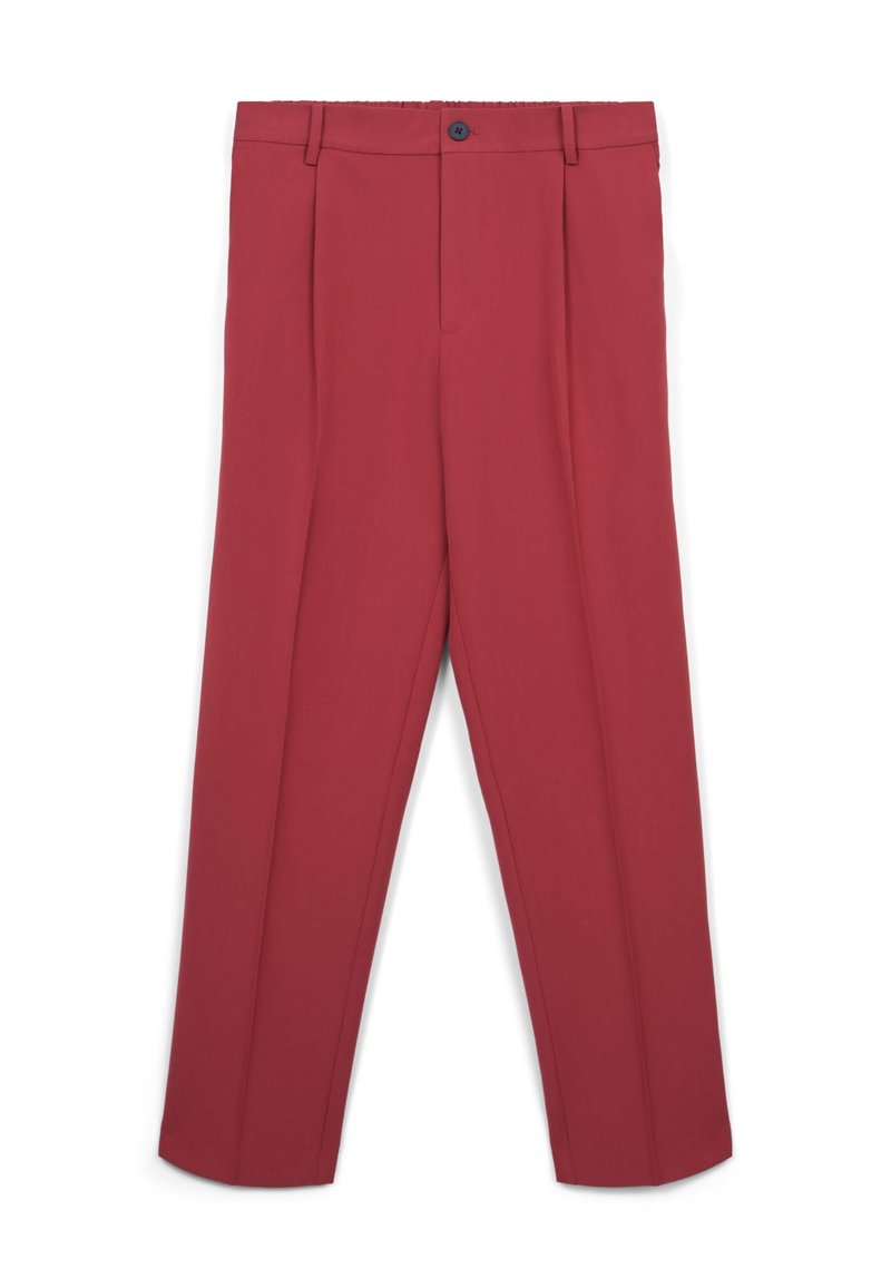 Rote Hose aus glattem Stoff, mit geradem Bein design, einem Frontknopfverschluss und zwei vorderen Falten. Verstellbarer Bund für die Passform.