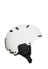 Witte helm met een gladde matte afwerking, meerdere ventilatieopeningen, zwarte verstelbare banden en een gevoerde binnenkant voor comfort en veiligheid.
