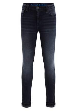 Jeans in denim blu scuro con un design aderente, dettagli di sfumatura leggeri e orli arrotolati. Presentano un logo sulla vita in blu e una chiusura frontale con bottone.