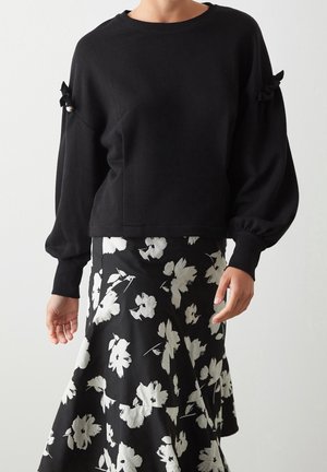 Sweater - black