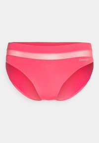 Kijelölve, cerise lipstick