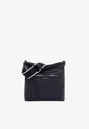 Schwarze Schultertasche aus strukturiertem Leder mit Vordertasche mit Reißverschluss, breitem verstellbarem Träger mit weißem Rand und silbernen Beschlägen.