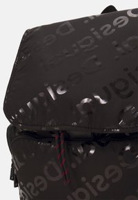Desigual Dagryggsäck - black