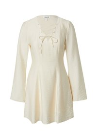 Schnürkleid aus leichtem Creme mit langen Ärmeln, sanft strukturiertem Stoff, A-Linien-Form und rundem Ausschnitt.