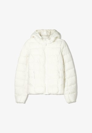 Witte pufferjack met een ritssluiting aan de voorkant, afneembare capuchon, gevoerde textuur en twee zijzakken met rits. Gladde oppervlakte met gestikte panelen.