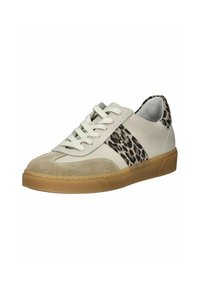 Baskets avec une tige en cuir beige, des accents en imprimé léopard, un embout en daim et une semelle en caoutchouc. Comprend des lacets ronds et un col rembourré.