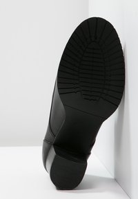 Pier One Nilkkurit - black