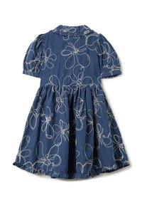 Abito in denim con maniche a sbuffo corte, colletto, vita stretta e gonna svasata. Presenta motivi floreali ricamati bianchi su tutta la superficie.