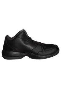 Czarne buty sportowe z perforowaną skórzaną cholewką, sznurowaniem, wyściełaną podeszwą i niskim fasonem. Posiadają zaokrąglony czubek i minimalne akcenty.