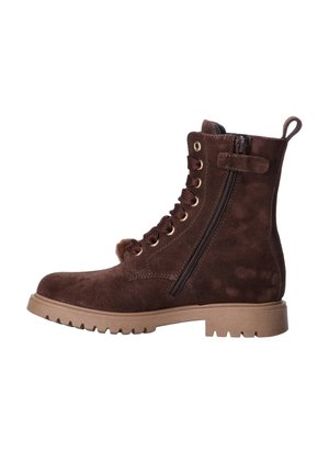 Bruine suède veterboot met zijrits, aantreklus bij de hiel en een stevige lichtbruine zool voor grip en duurzaamheid.