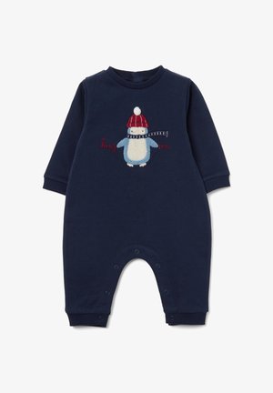 Monito de algodón azul marino con un diseño de pingüino que lleva un gorro y una bufanda rojos. Incluye cierres a presión en la parte inferior y puños acanalados.