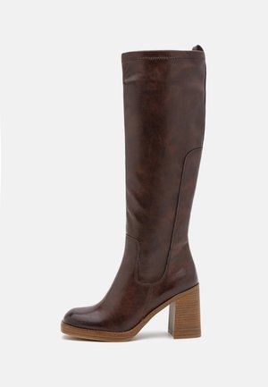 Marco Tozzi Botas de salto alto - cafe